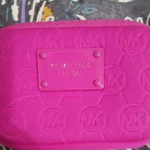 - MK change bag